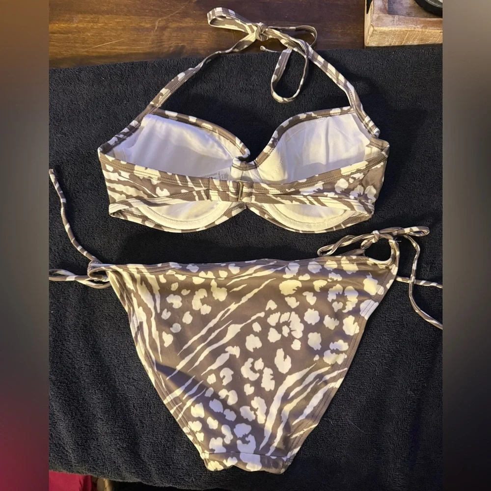 Victoria's Secret Cream Bikini Set - Picture 2 of 4